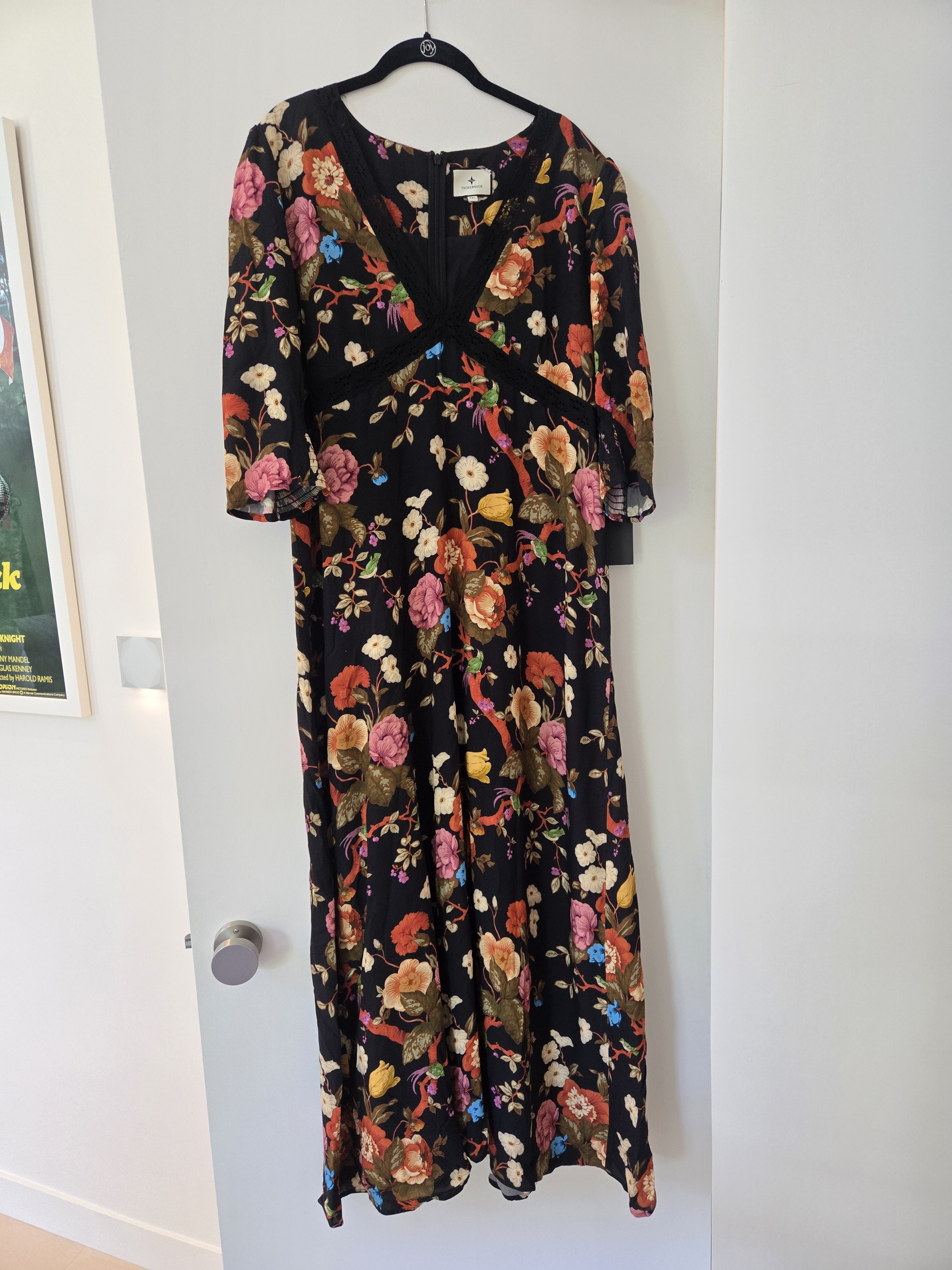Tuckernuck Nwt V-Neck Midi Dress